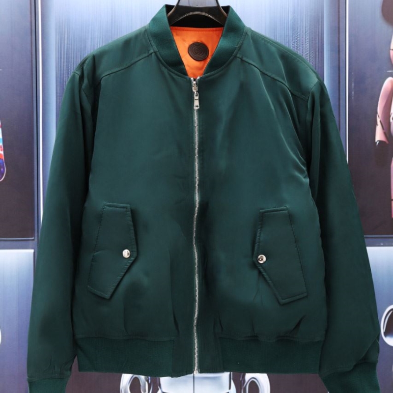 G*u*i coats